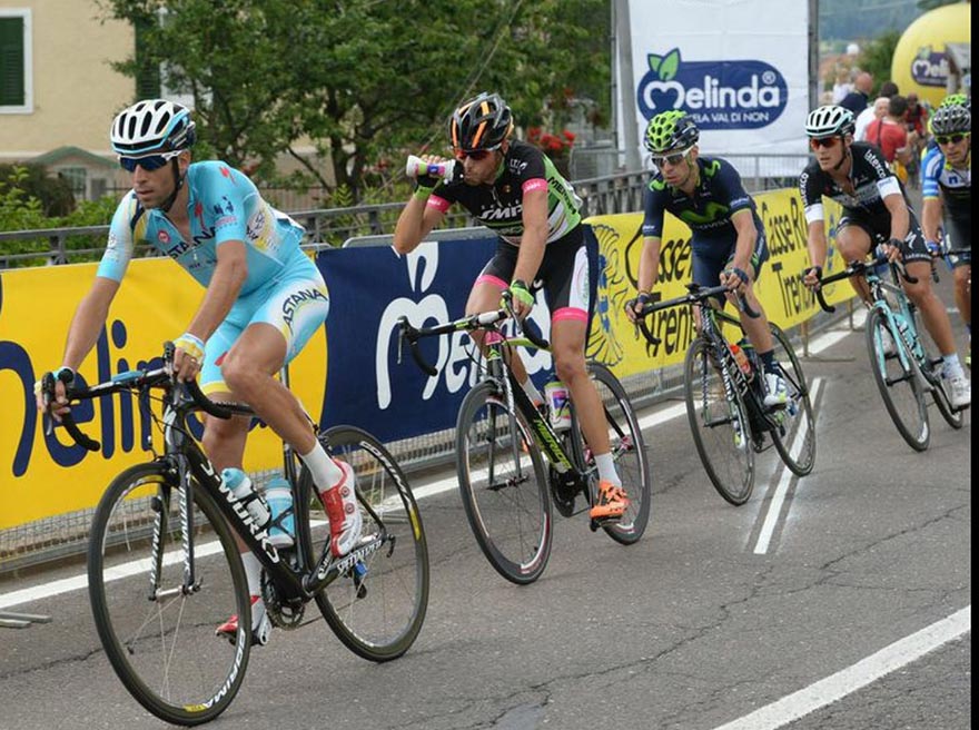 Nibali, Visconti e Trentin al penultimo passaggio © Photo Sirotti/Trofeo Melinda
